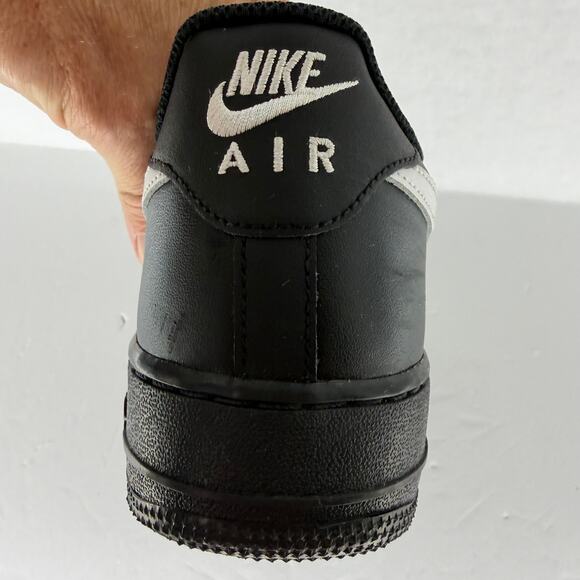 Nike Air Force 1 Low 07 Black White Swoosh Mens Size 9 FZ0627-010 Near Deadstock main image 11